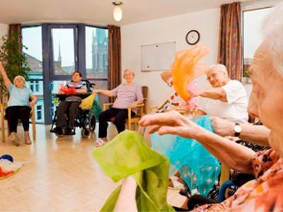Gymnastikrunde im CURA Seniorencentrum Gladbeck