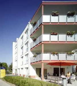 Aussenansicht des Pflegewohnstifts am Wasserturm in Frankfurt