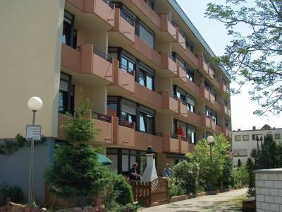 Außenansicht des Schiller-Wohnstifts in Ludwigshafen