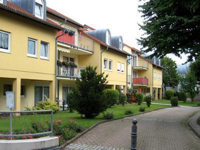 Die Seniorenresidenz bietet neben vollstationärer Pflege auch Betreutes Wohnen an