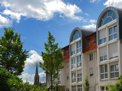 Außenansicht des Salier-Stiftes in Speyer