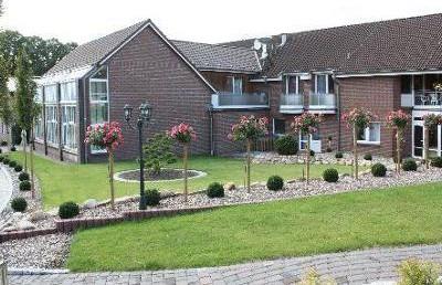 An das Haus grenzt ein Garten...