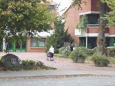 Vorgarten des Seniorenheims Waldburg in Buxtehude