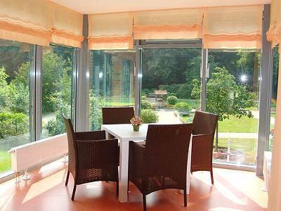Der Speiseraum des Hauses mit wunderschönem Ausblick...