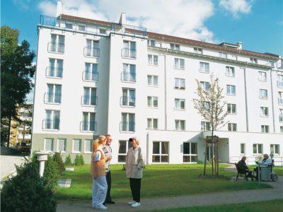 Der Senioren-Wohnpark Lichtenberg in Berlin ist eine anerkannte und ärztlich geleitete Pflegeeinrichtung
