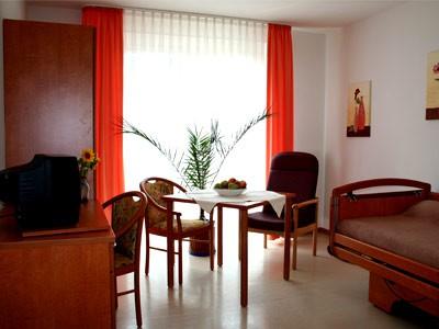 Bewohnerzimmer im Seniorenwohnheim Haus Hardt