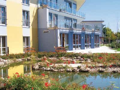 Der idyllische Gartenbereich