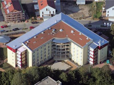 Der Senioren-Wohnpark liegt in einem ruhigen Wohngebiet