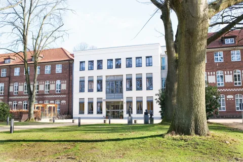 PFLEGEN & WOHNEN FARMSEN