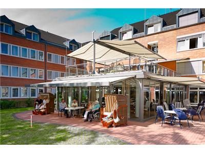 Terrasse des Alten- und Pflegeheims "Fallen Anker" in Hamburg
