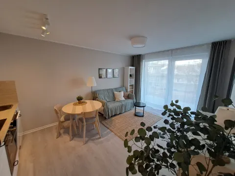 Mirabelle Göderitz80