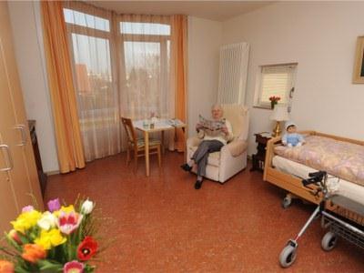 Mit eigenen Möbeln und Erinnerungsstücken wird das Zimmer schnell zum neuen Zuhause