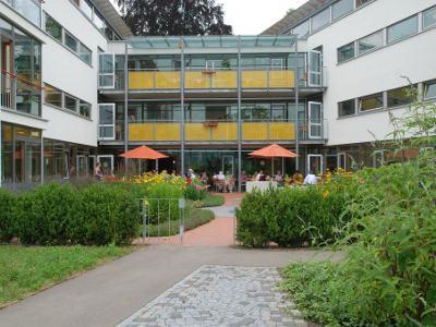 Das Hilde und Eugen Krempel-Haus des Seniorenzentrums mit Pflegeheim und Senioren-WG  Martha-Maria in Stuttgart