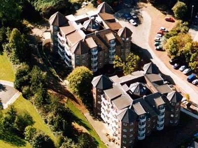 Lufaufnahme der Erftflora Wohn- und Pflegezentren in Bedburg
