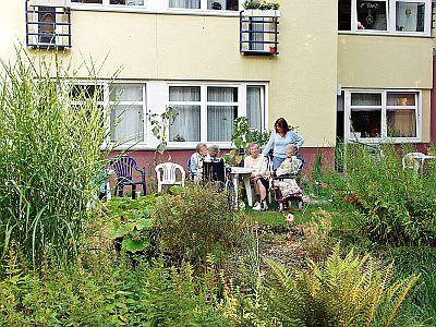Gartenanlage des Vitanas Senioren Centrums Frohnau in Berlin