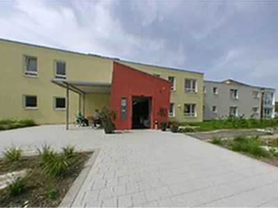 Hausansicht des Altenzentrums St. Urban in Erlenbach