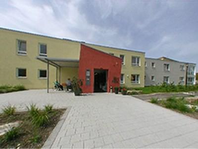 Hausansicht des Altenzentrums St. Urban in Erlenbach