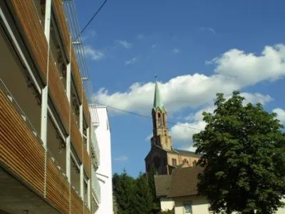 Blick vom Theresienheim auf die St. Bonifatius Kirche in Baden-Baden