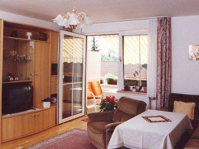 Die Senioren können ihre Wohnung mit eigenen Möbeln und Erinnerungsstücken einrichten