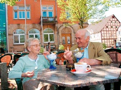 Bewohner beim gemütlichen Kaffeeplausch