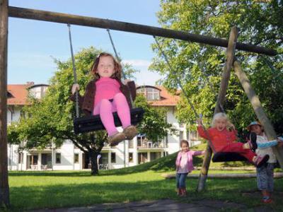In direkter Nachbarschaft befindet sich ein Kindergarten
