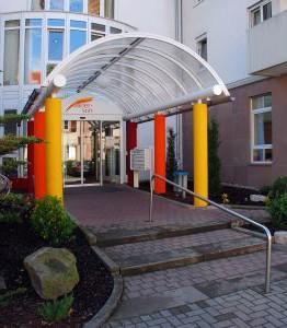 Der Eingang des Salier-Stiftes in Speyer
