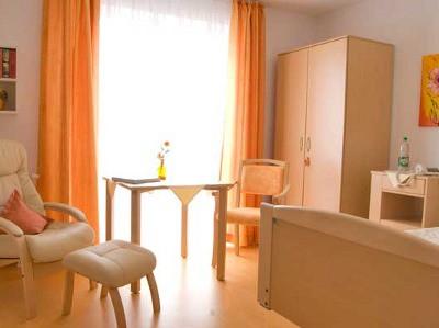 Die Zimmer sind hell und freundlich