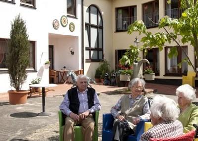 Hof Lueßen`s Privat-Altenpension