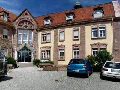 Altenpflegeheim Schafberg oberhalb von Baden-Baden